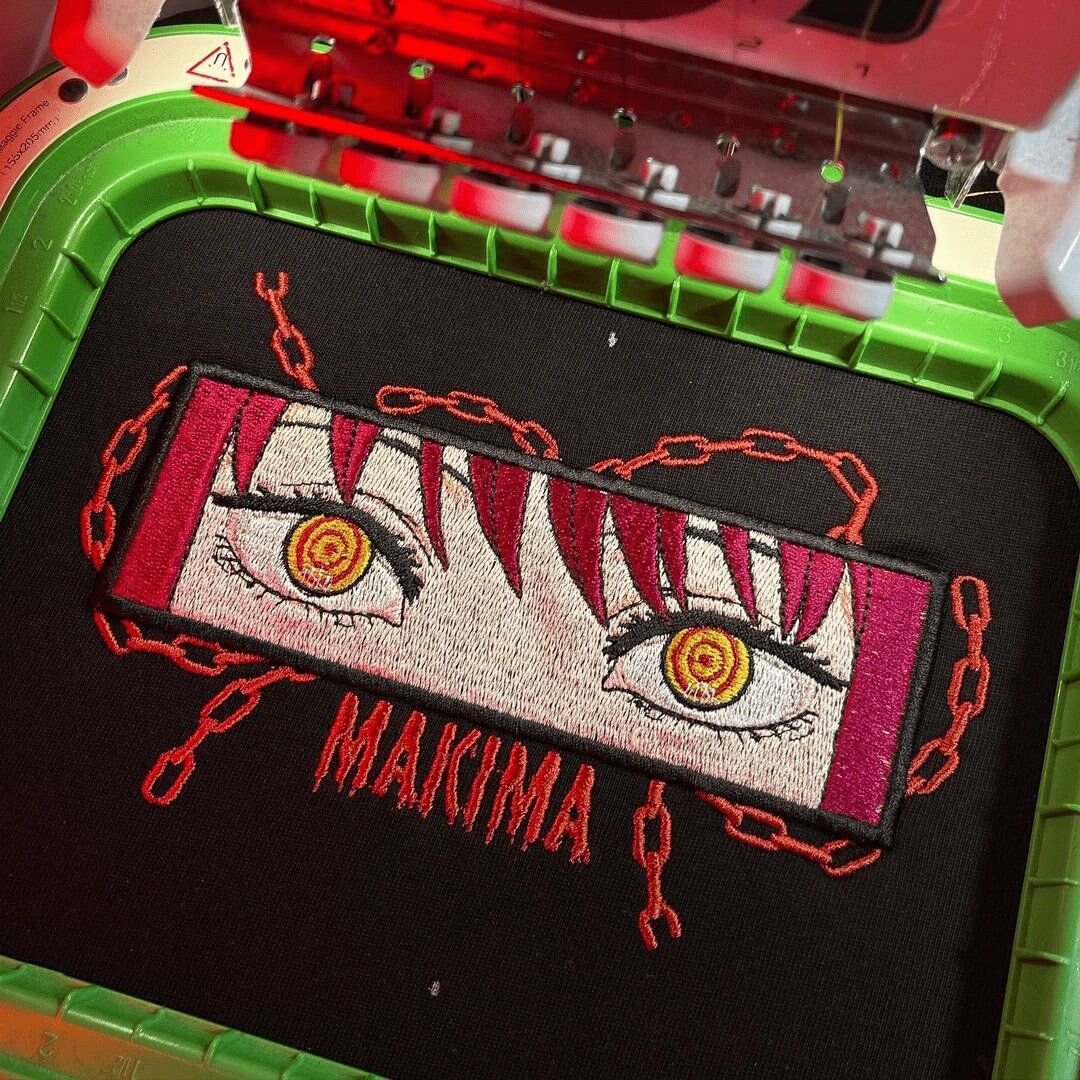 embroidered-chainsaw-man-makima-tshirt-anime-gifts_1682277042.jpg