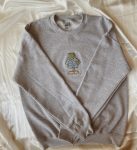 Stylish Embroidered Frog Sweatshirt - Comfy and Trendy Designs