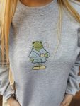 Stylish Embroidered Frog Sweatshirt - Comfy and Trendy Designs