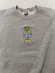 Stylish Embroidered Frog Sweatshirt - Comfy and Trendy Designs