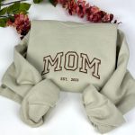 Embroidered Crewneck Sweatshirt: Perfect Gift for Mom and Dad