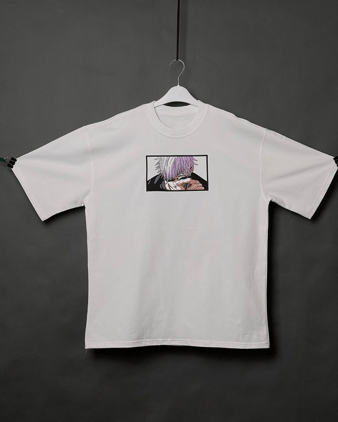 Embroidered Gojo Satoru Jujutsu Kaisen Tshirt - Perfect for Anime Fans!